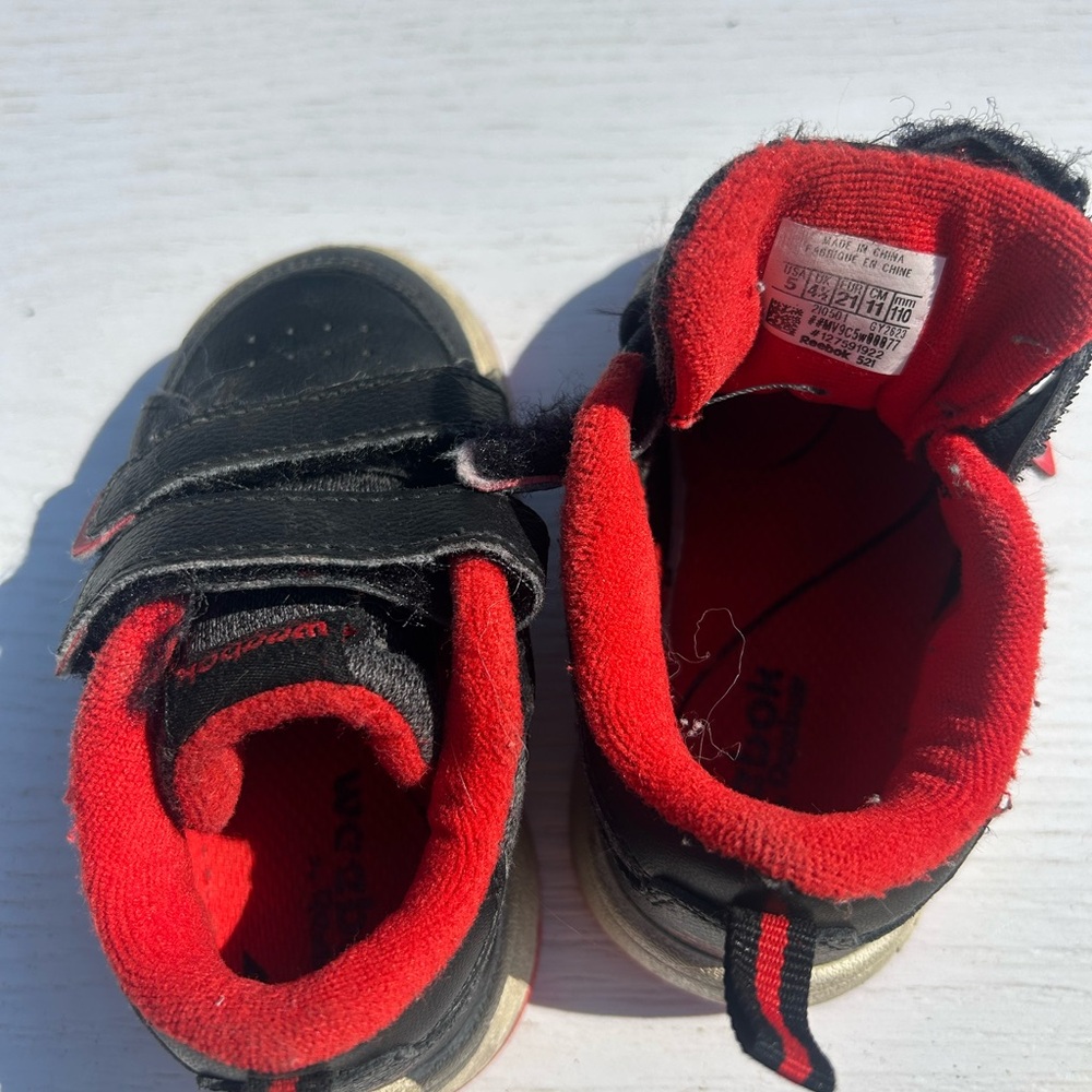 Reebok Toddler Black and Red Sneakers - Picture 3 of 6